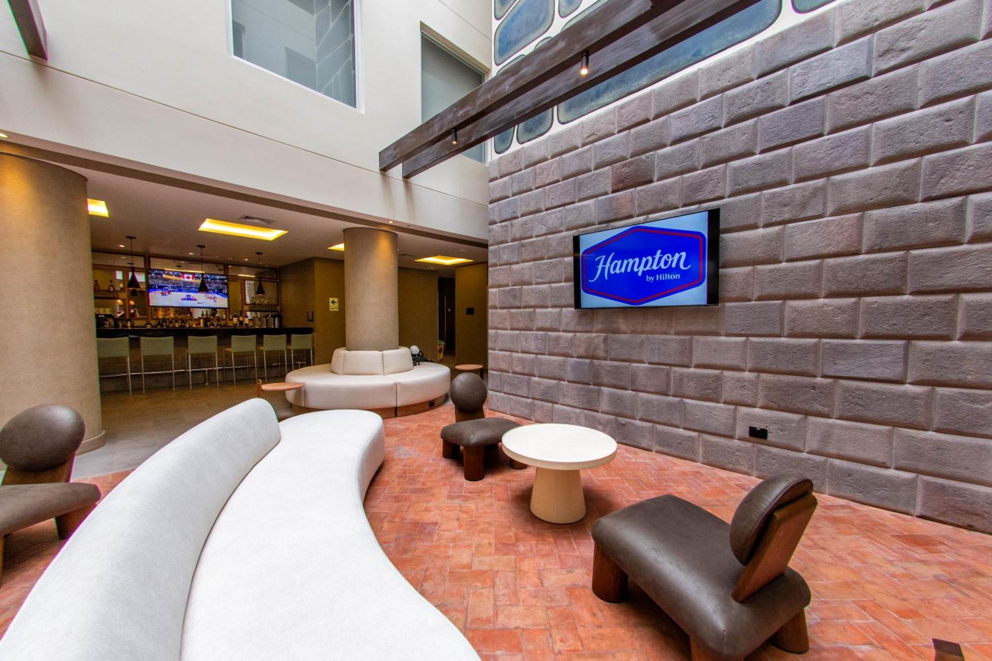 Hampton By Hilton Hotel 3*