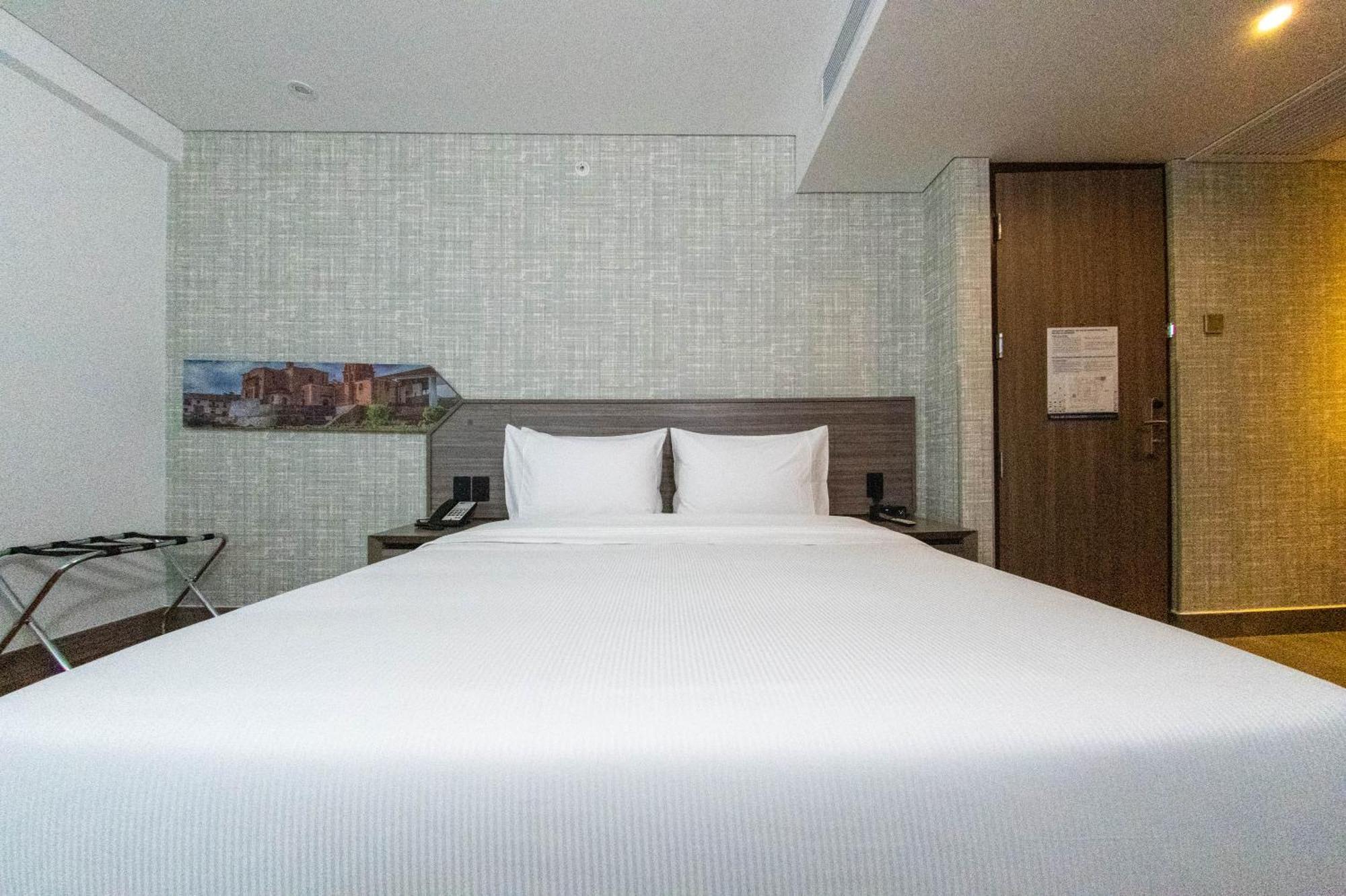 Hampton By Hilton Hotel 3*