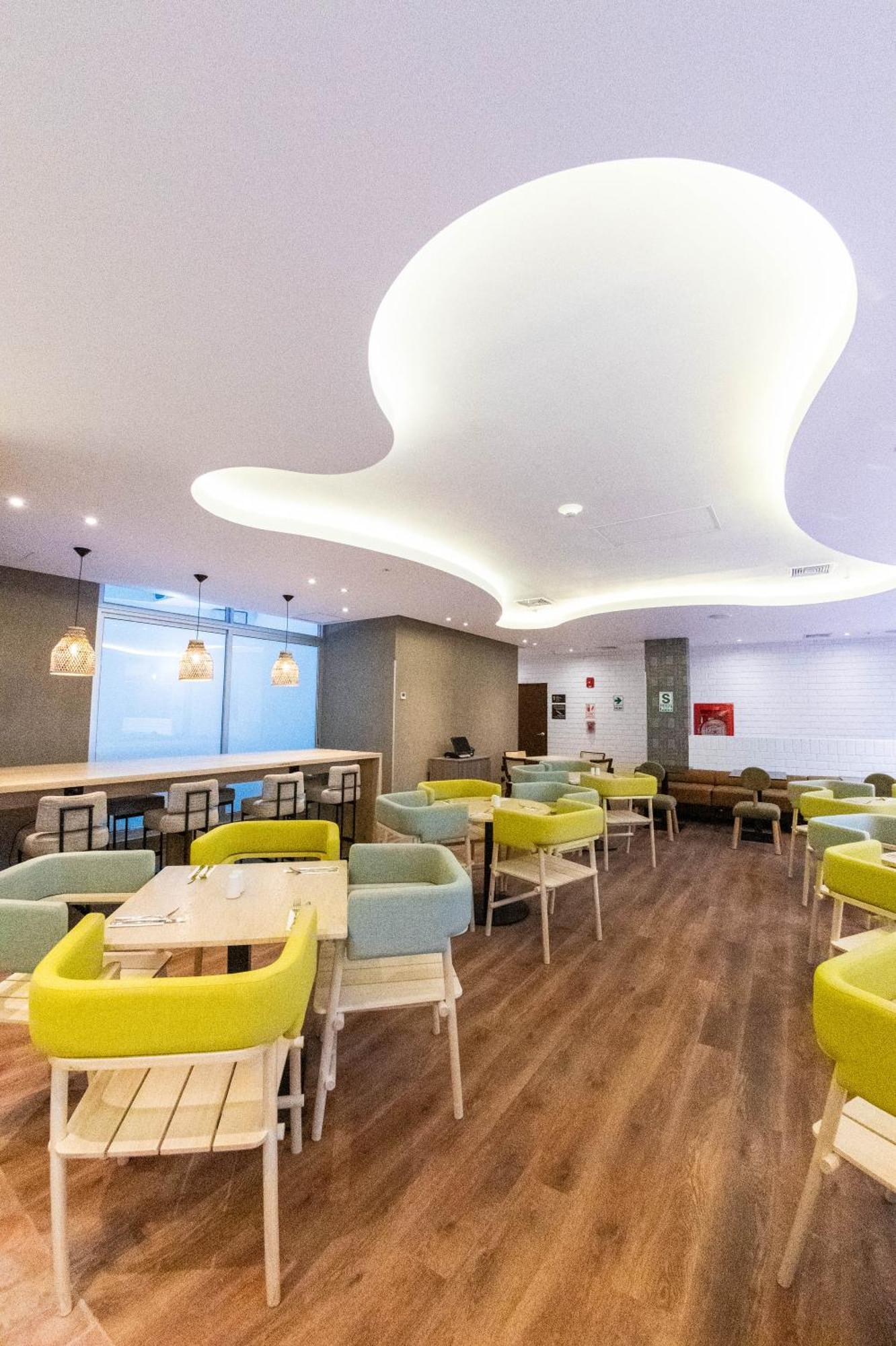 Hampton By Hilton Hotel